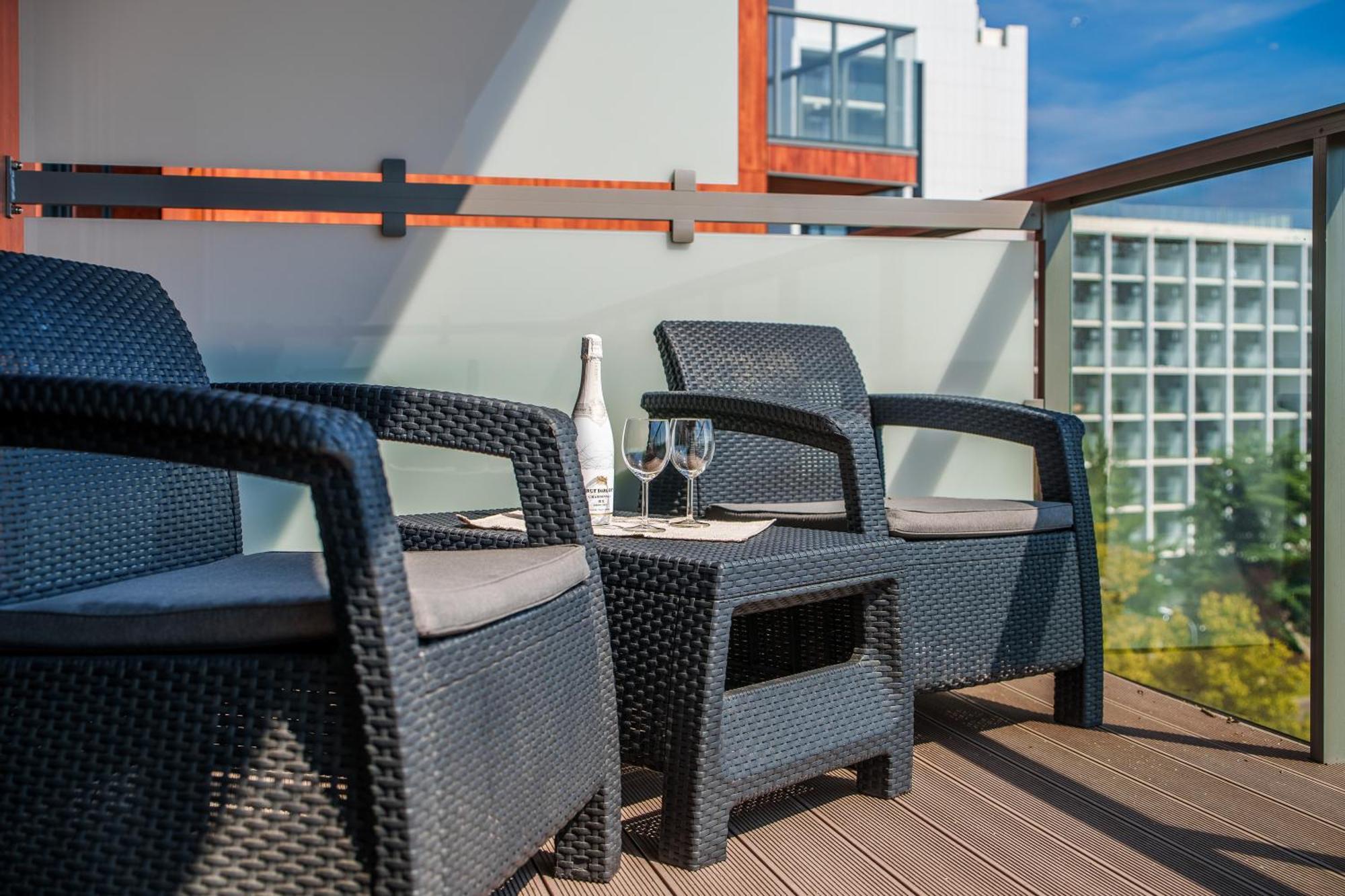 Apartament Delux Kasprowicza 20C Prywatny Parking Basen Sauna Oraz Silownia W Cenie Kołobrzeg Buitenkant foto