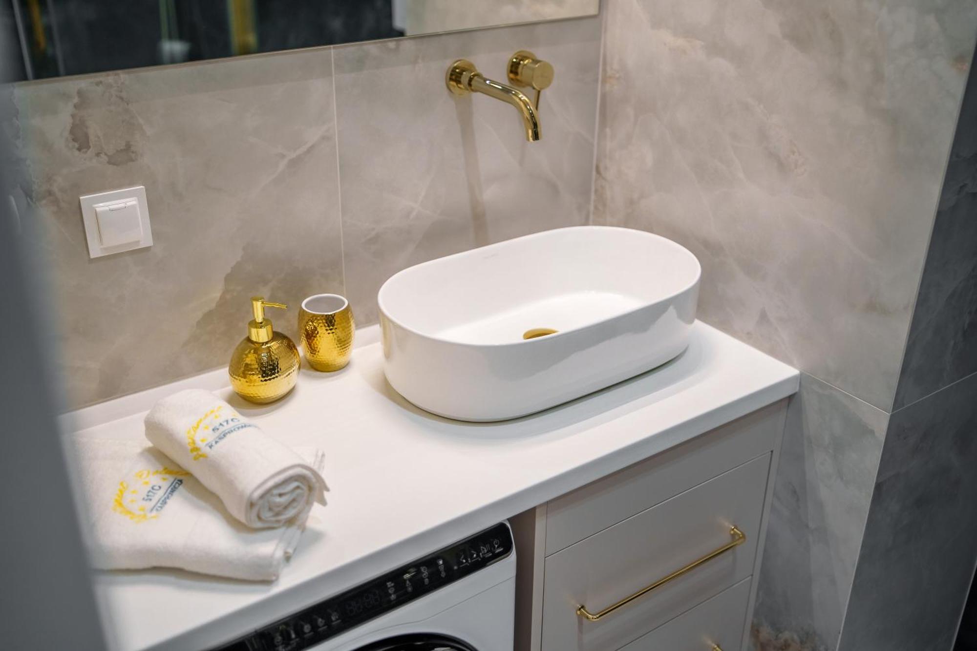 Apartament Delux Kasprowicza 20C Prywatny Parking Basen Sauna Oraz Silownia W Cenie Kołobrzeg Buitenkant foto