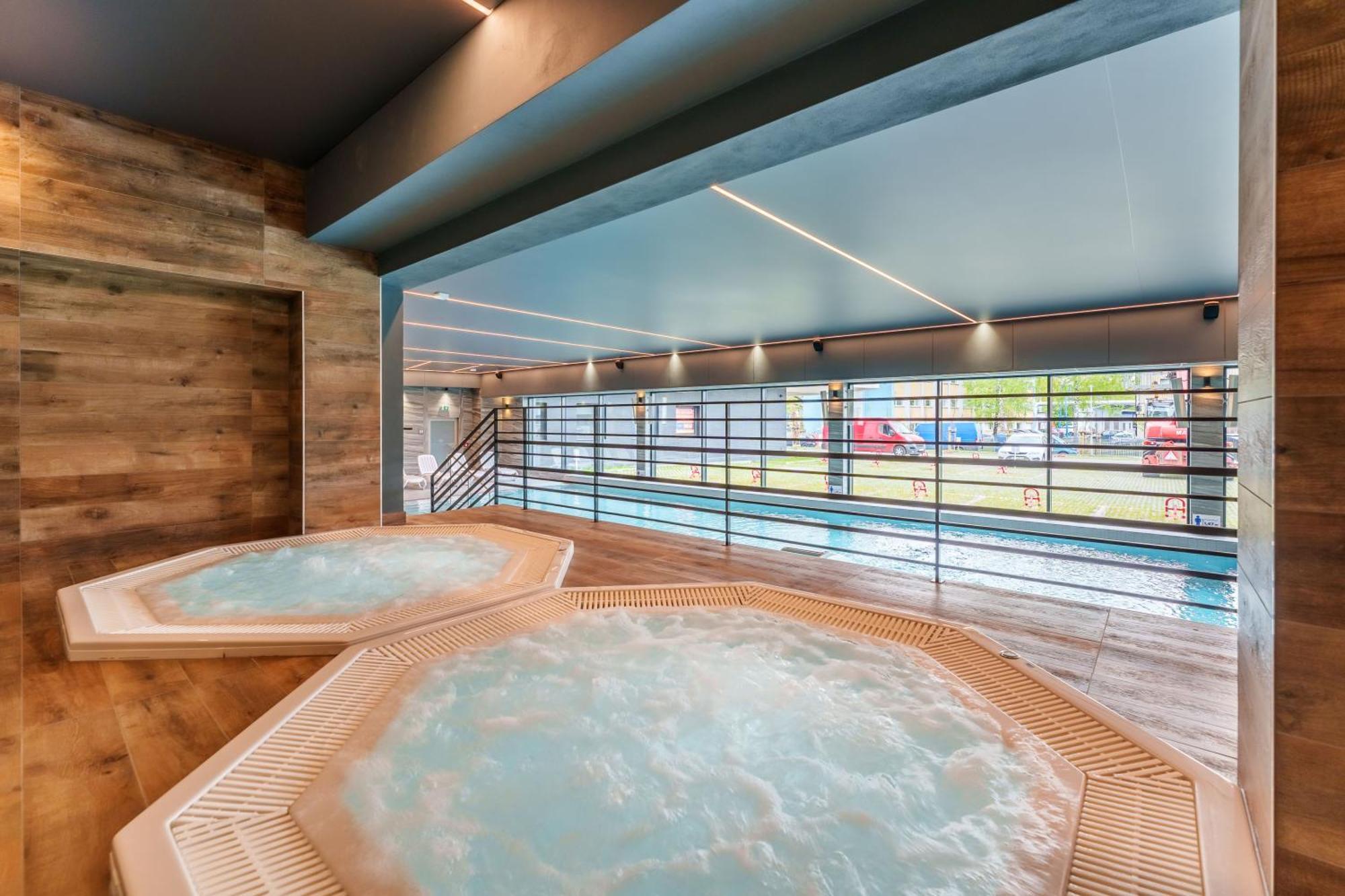 Apartament Delux Kasprowicza 20C Prywatny Parking Basen Sauna Oraz Silownia W Cenie Kołobrzeg Buitenkant foto