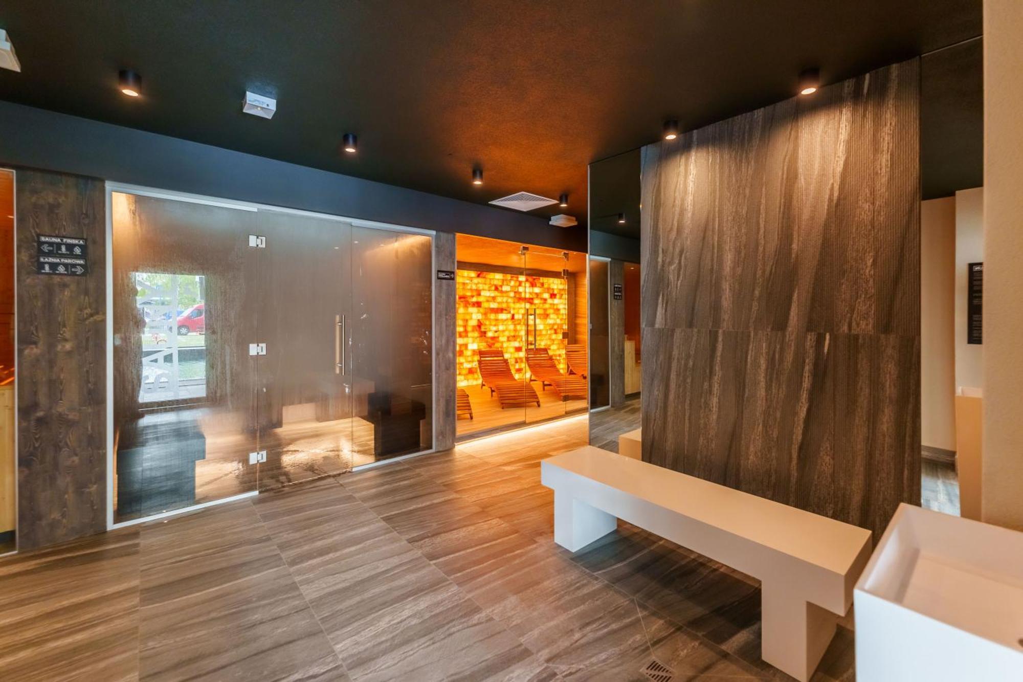 Apartament Delux Kasprowicza 20C Prywatny Parking Basen Sauna Oraz Silownia W Cenie Kołobrzeg Buitenkant foto